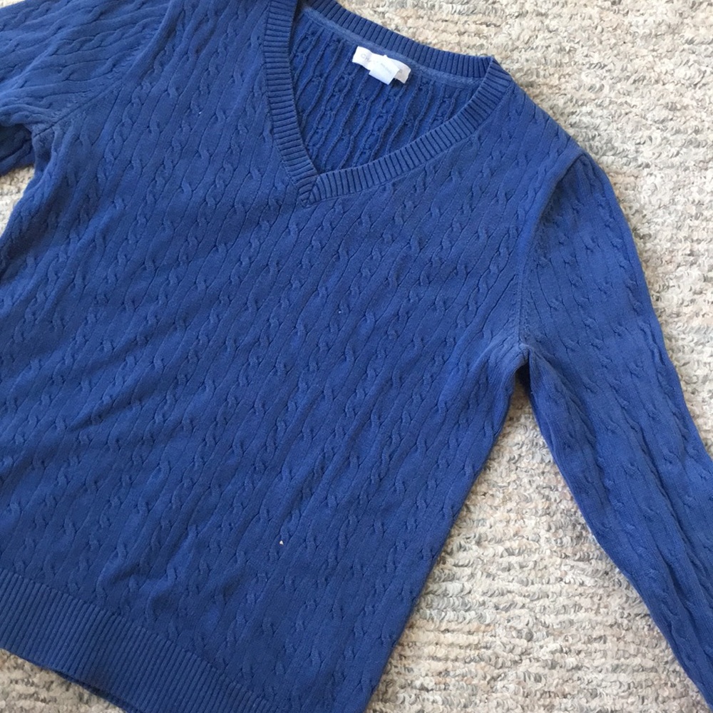 Blue v neck sweater